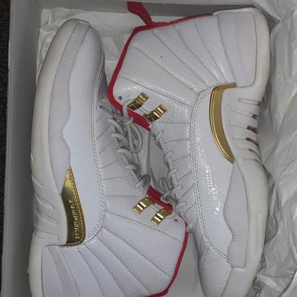 Jordan 12 Chinese New Year edition size 8.5 - Picture 2 of 3